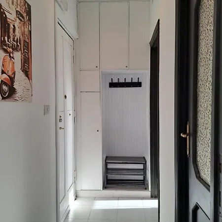 Vicino Metro-5 Minuti Dal Colosseo - Charme Comfort & Relax *